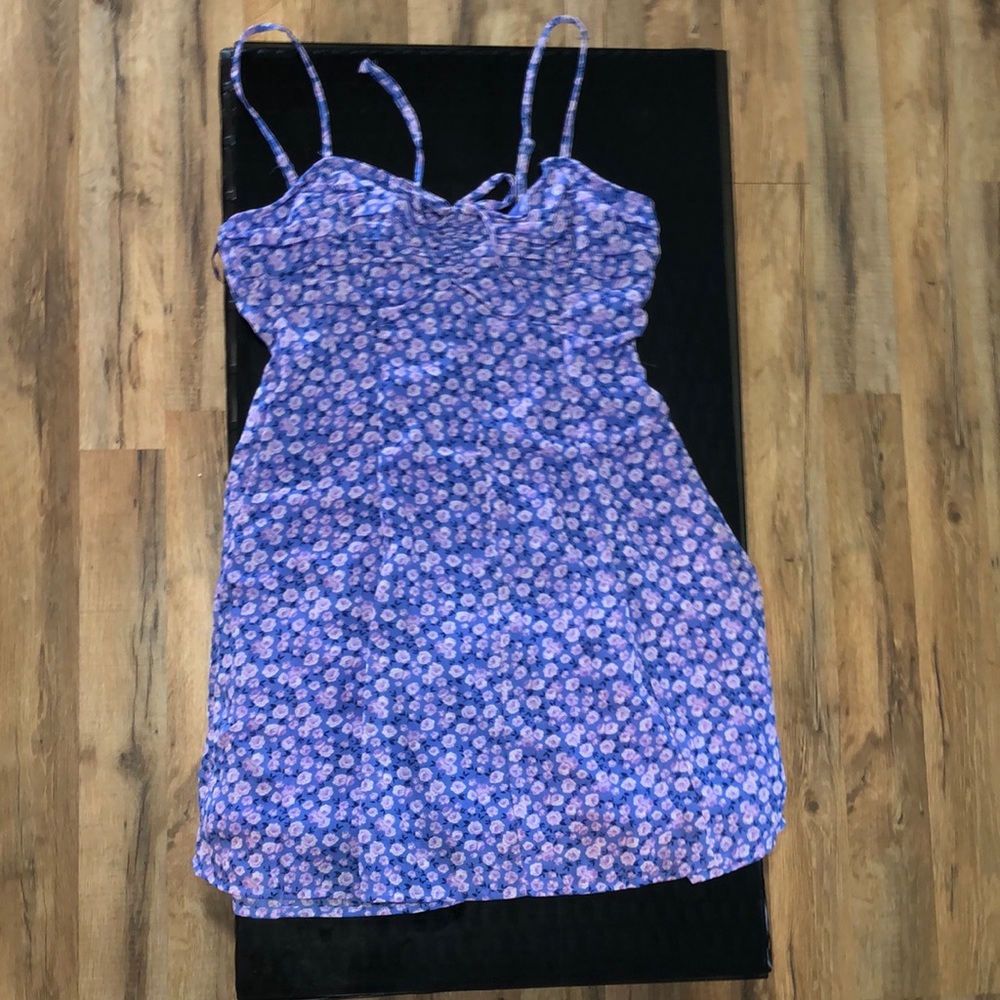 Elegant aereopostale purple dress, size M, perfect for special occasions.